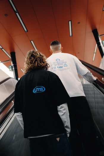 UTS OVAL LOGO TEE